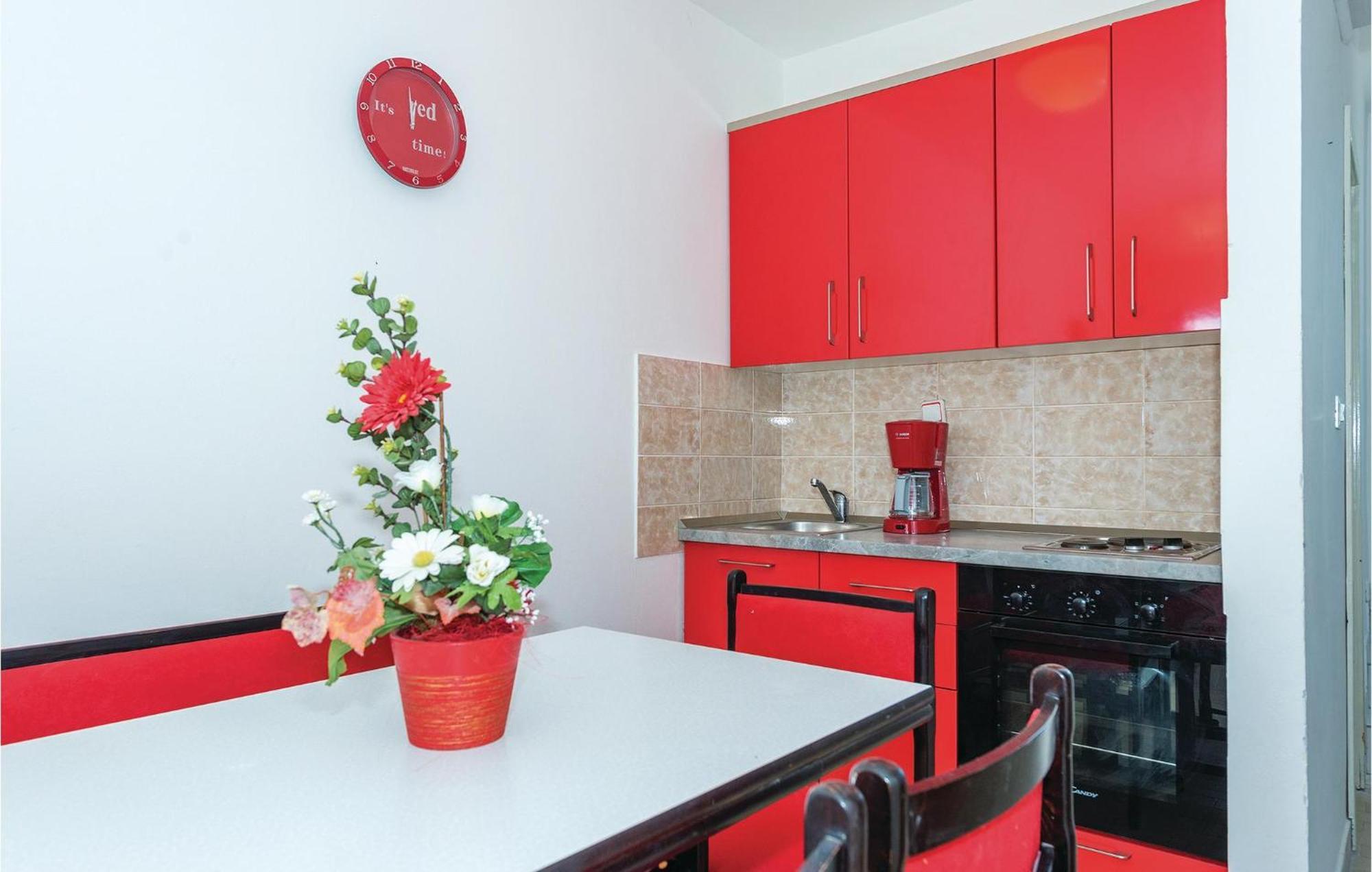 2 Bedroom Amazing Apartment In Rogoznica روغوزنيكا المظهر الخارجي الصورة